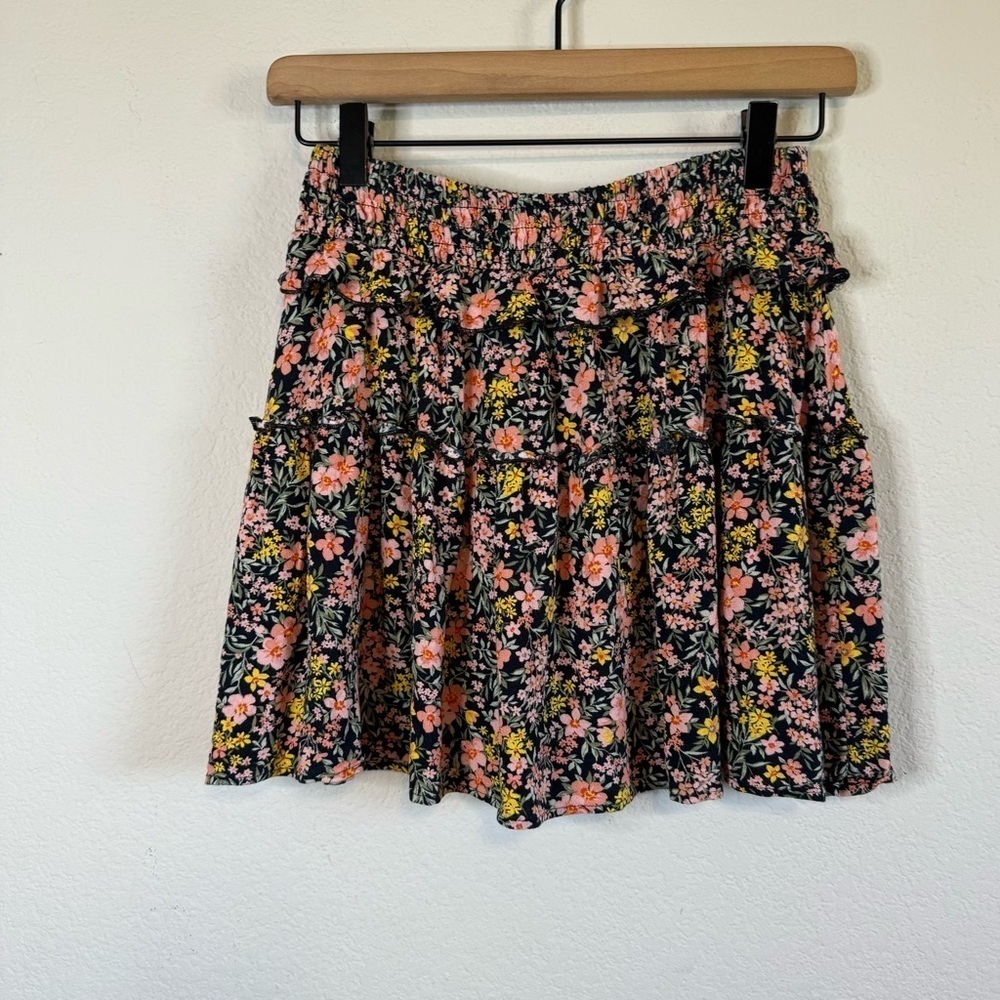 American Eagle Dark Ditsy Floral Y2K Pull On Stretch Waist Tiered Mini Skirt XS